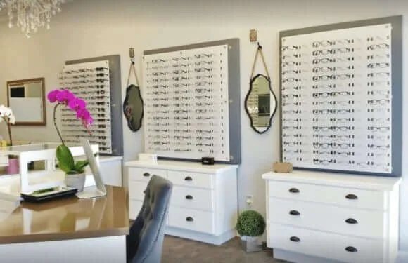 Eyeplace6 580x375 - Eye Place Optometry