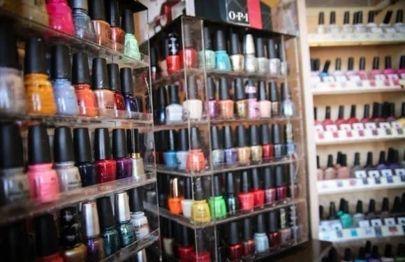 VenusNails12 580x375 - Venus Nails