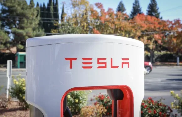 9Z8A6273 580x375 - Tesla Supercharger, 12 Stations @ 250kW