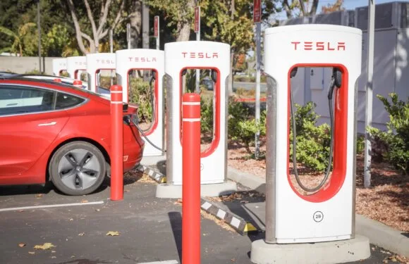 9Z8A6274 580x375 - Tesla Supercharger, 12 Stations @ 250kW