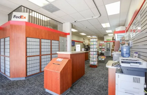 9Z8A9669 580x375 - Postal Annex
